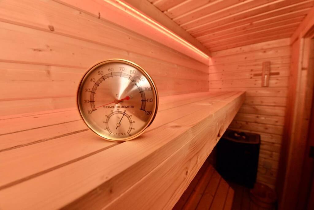 Flanders Loft Luxury Apartment With Sauna Dungiven Extérieur photo